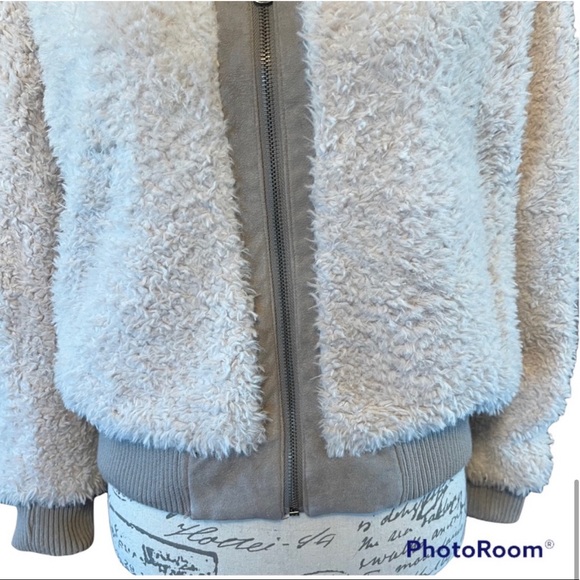 Cupcakes & Cashmere Reversible Bomber Aviator Jacket Size Small - Picture 13 of 16